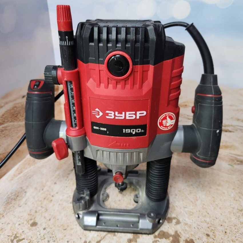 Фрезер ЗУБР ФМ-1900