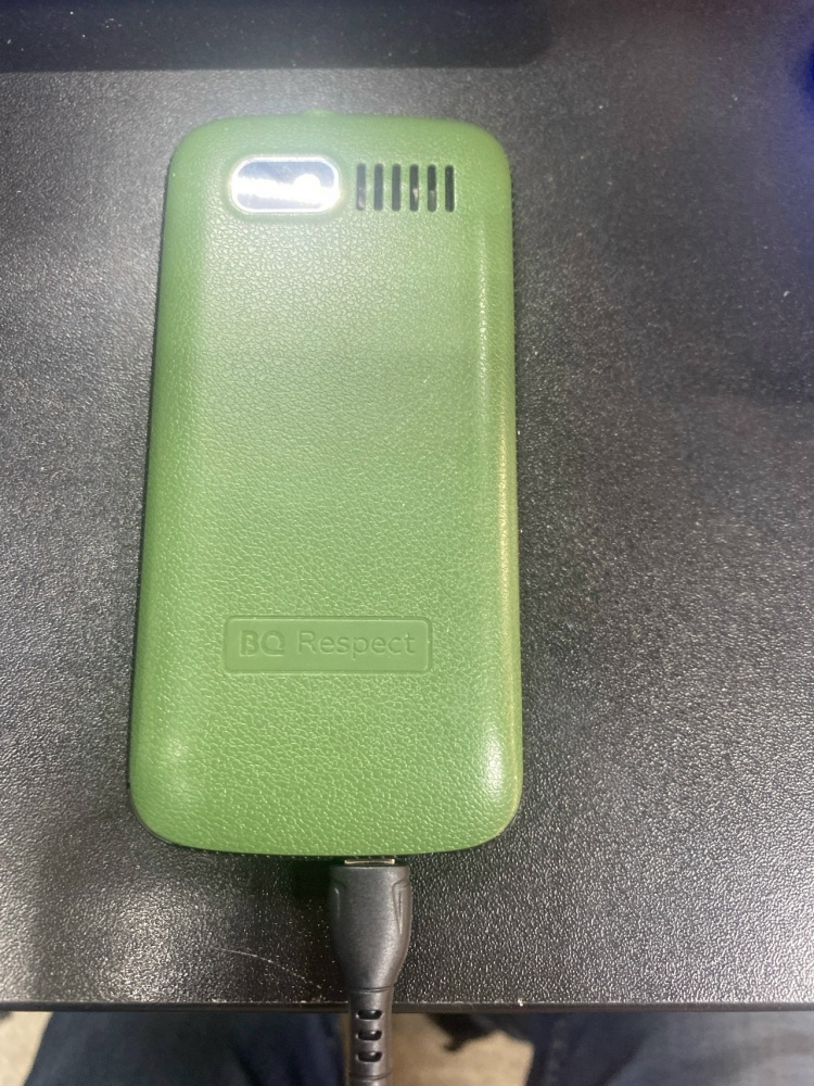 Мобильный телефон BQ