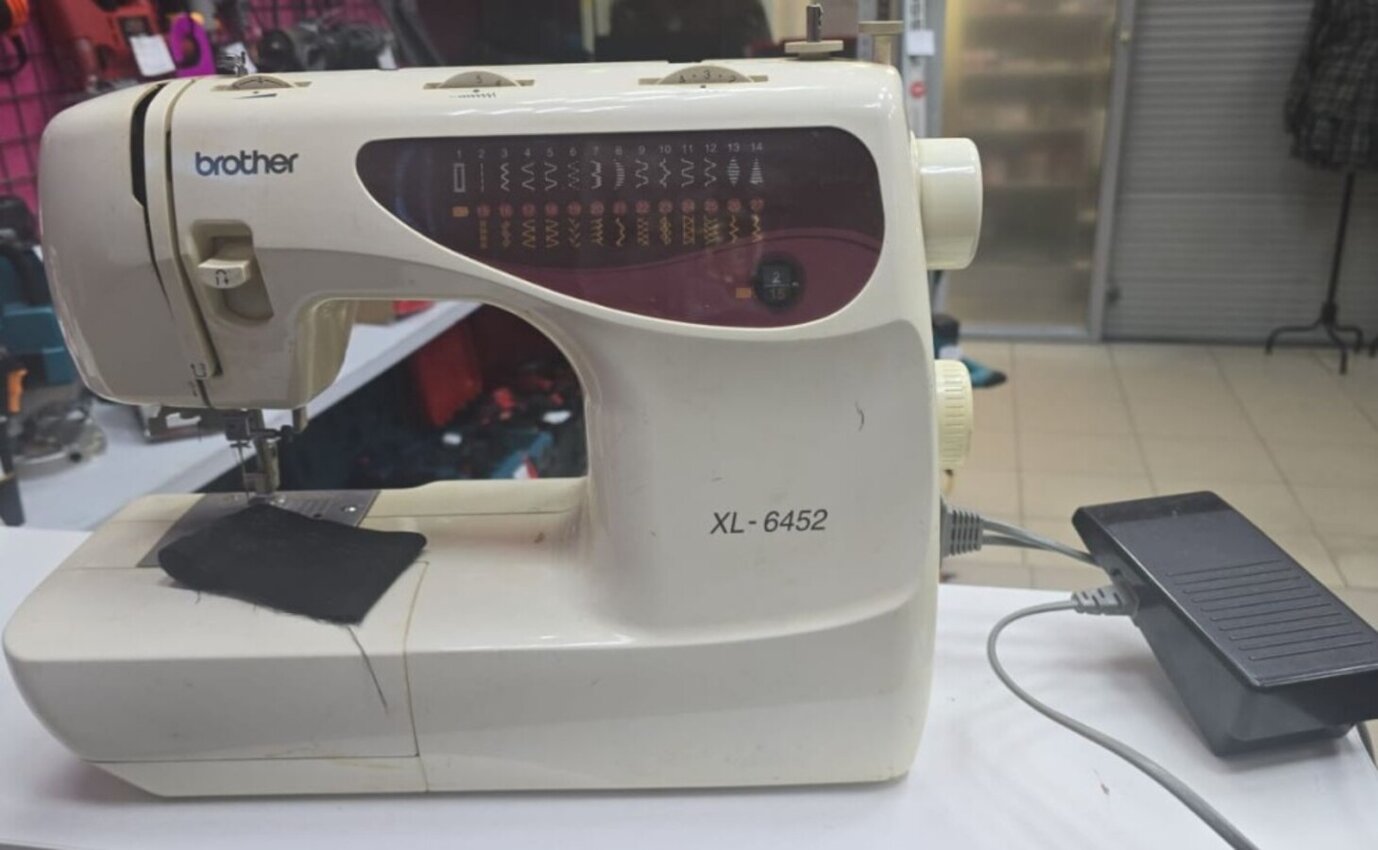 Швейная машина Brother Xl-6452