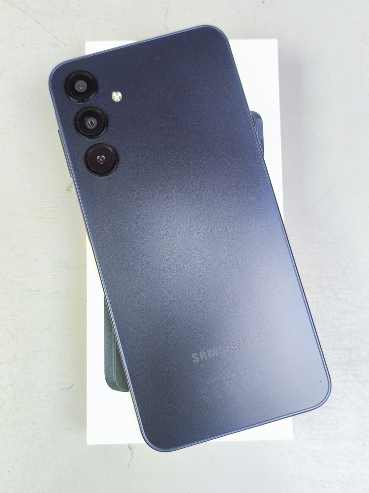 Смартфон Samsung A16 128гб