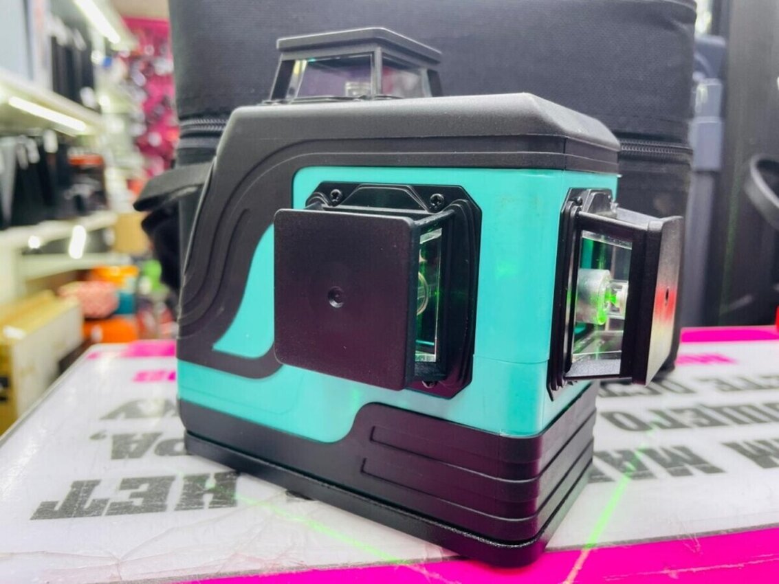 Лазерный уровень sturm