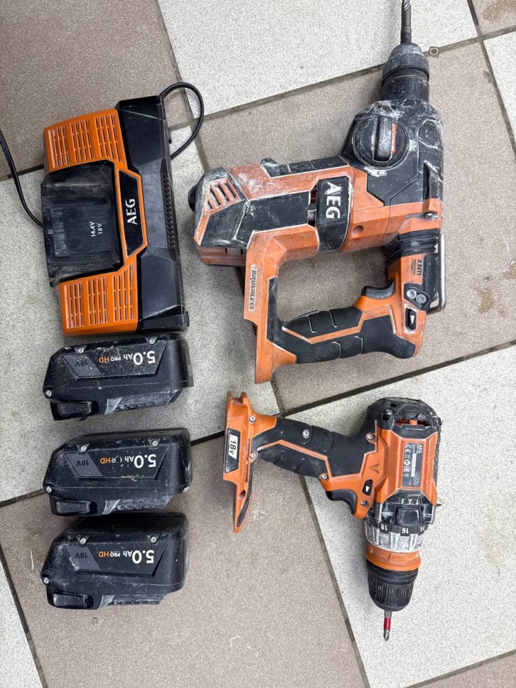Аккумуляторные перфоратор и шур-т AEG