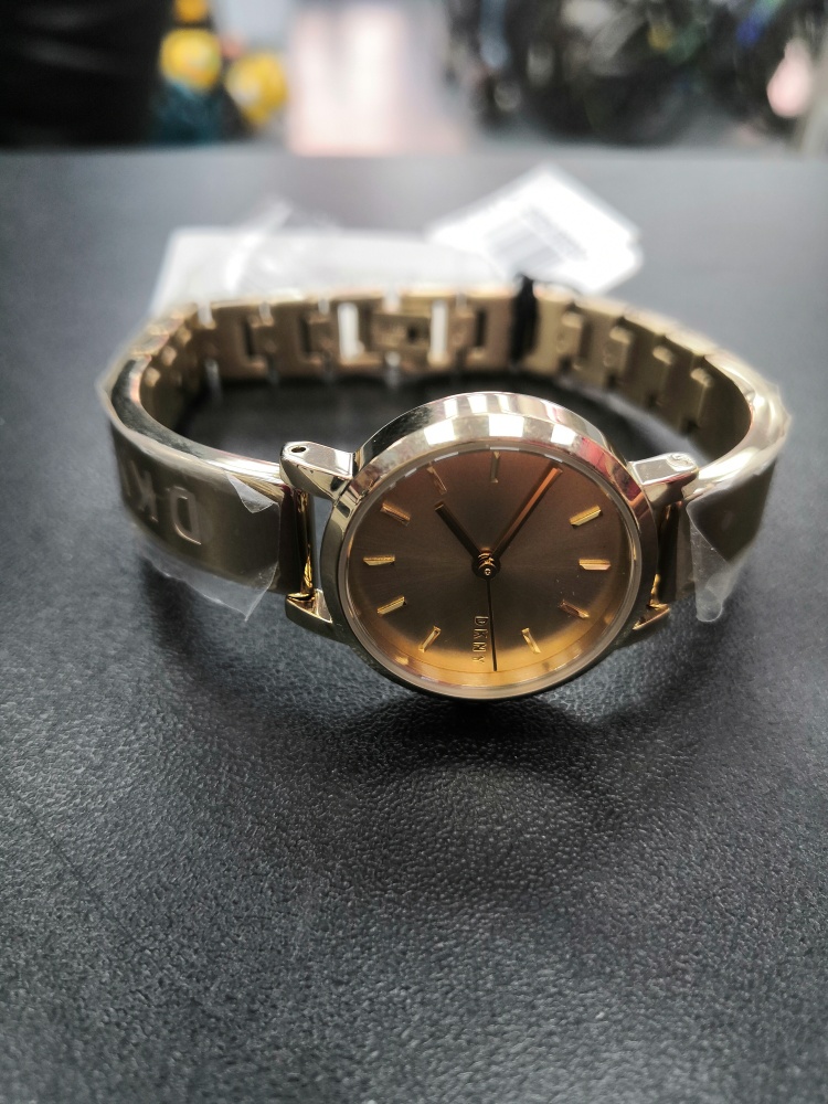 Часы dkny