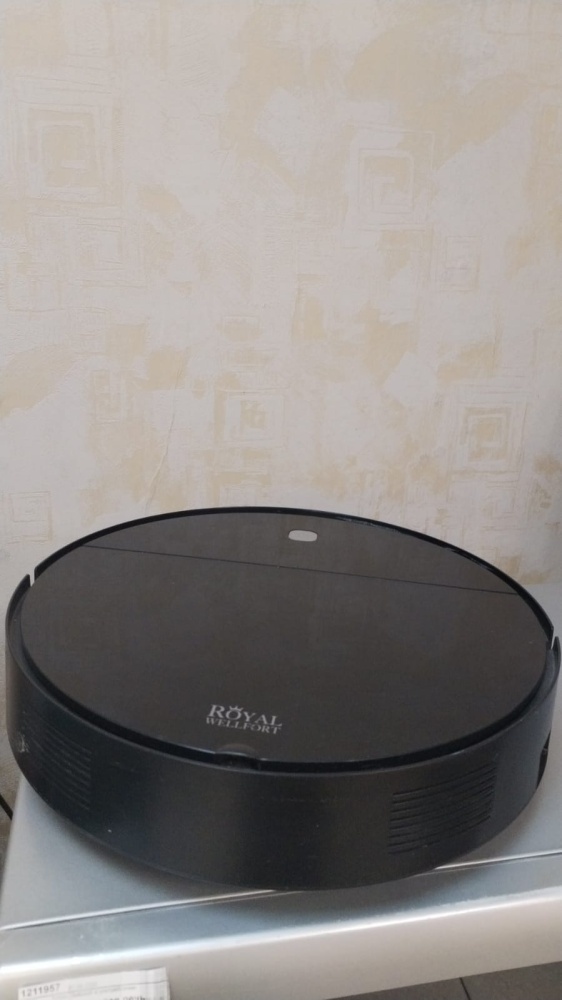 Робот-пылесос Роял