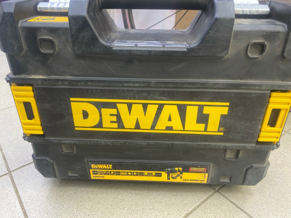 Перфоратор DeWalt D25333