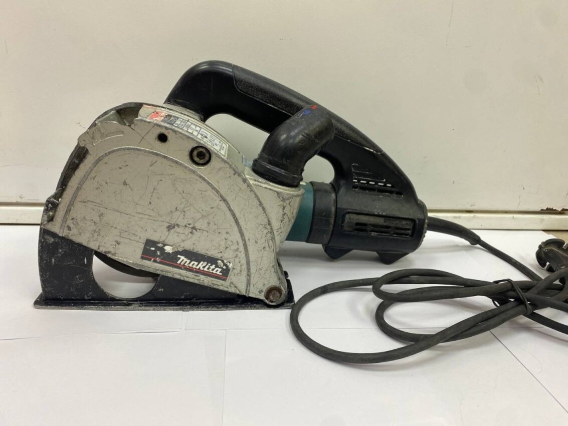 Штроборез MAKITA