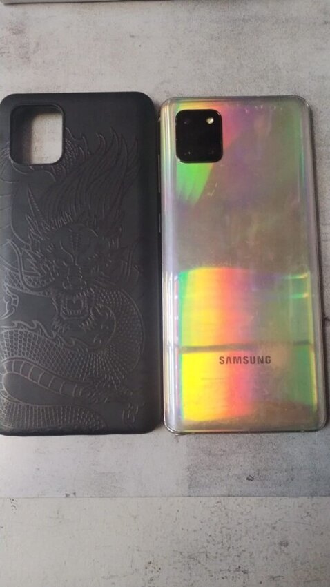 Смартфон Samsung S10 plus 6/128 гб