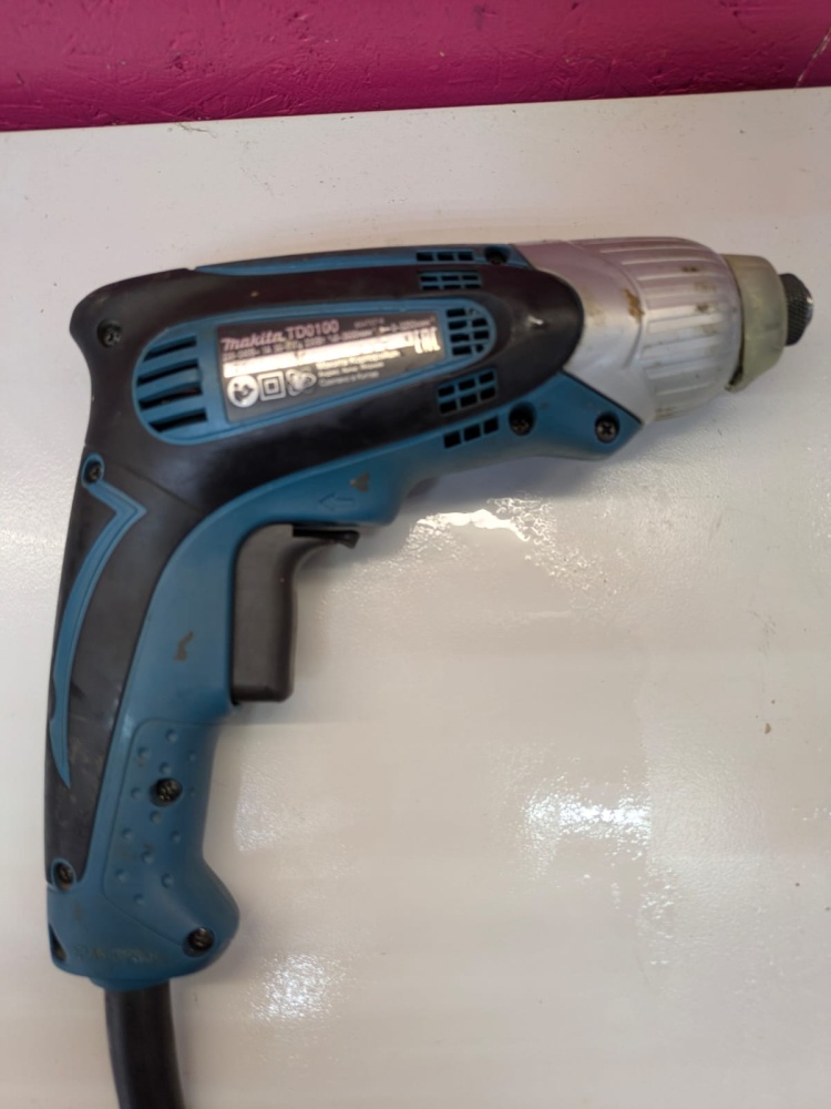 Дрель-Шуруповерт MAKITA TD0100