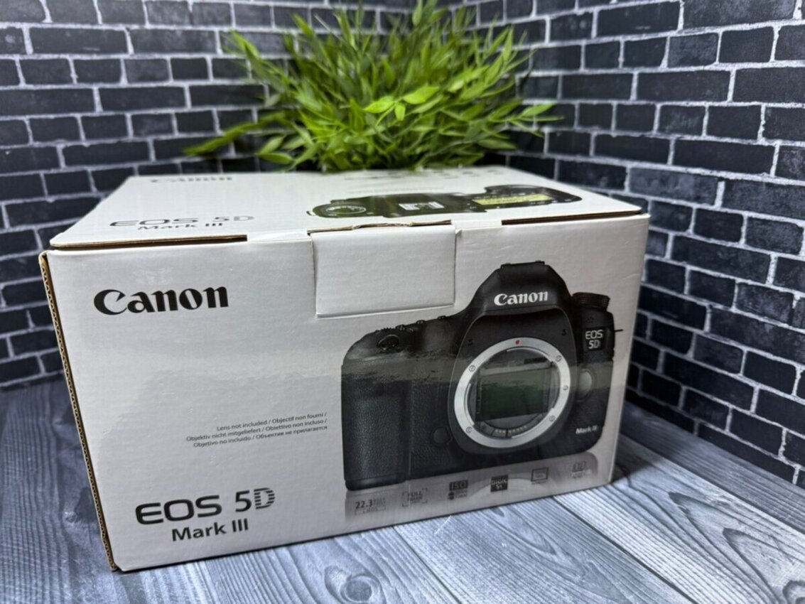 Фотоаппарат Canon 5D MARK 3