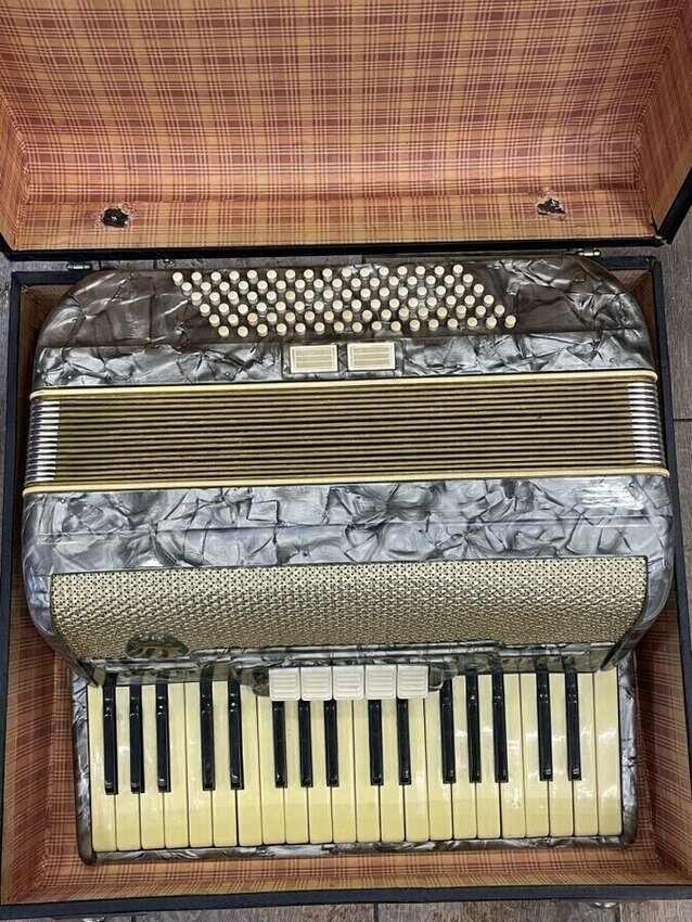 Аккордеон Siletta