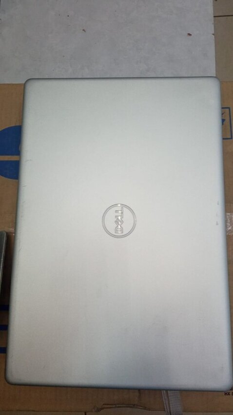 Ноутбук Dell i3 4*3.7/8/256/1