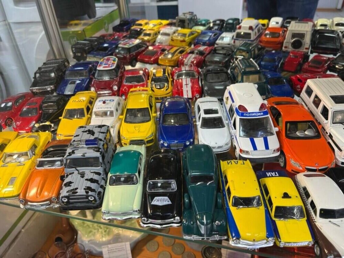 Игрушка тачки