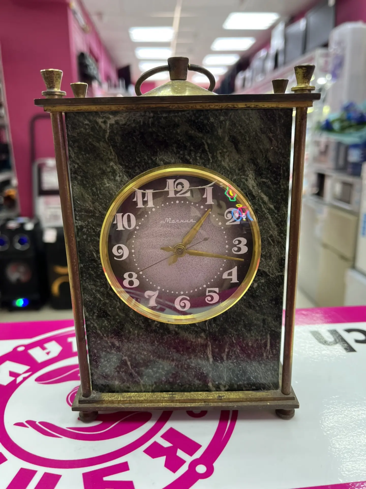 Настольные часы Молния