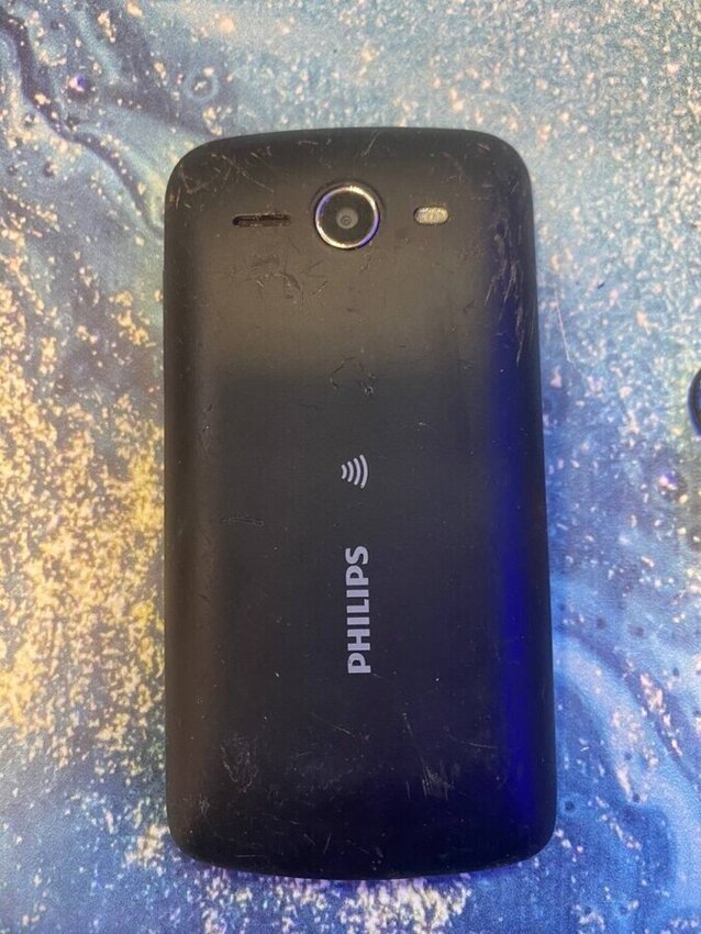 Мобильный телефон Philips xenium