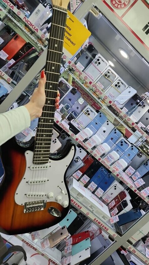 электрогитара ROCKET