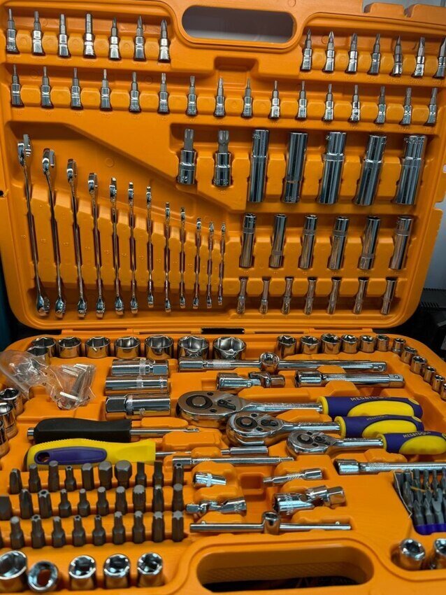 Набор инструментов для авто MEGATOOLS