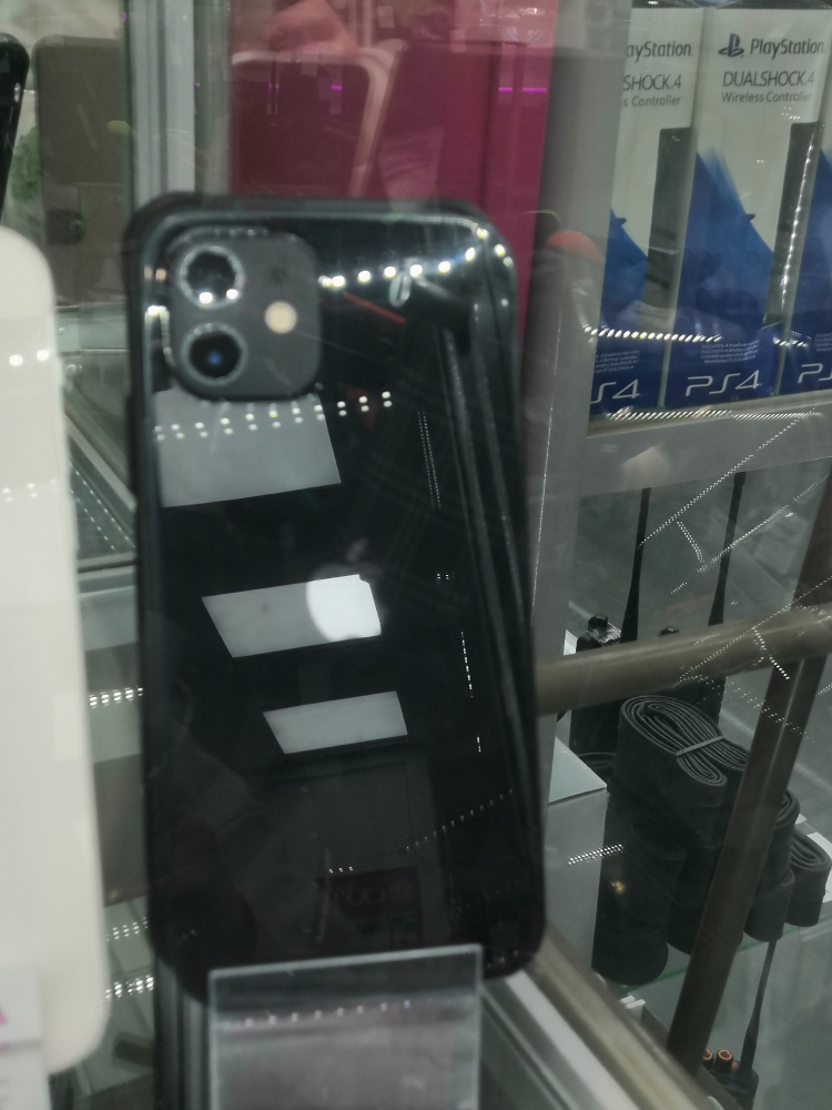 Смартфон iPhone 12 64 Gb