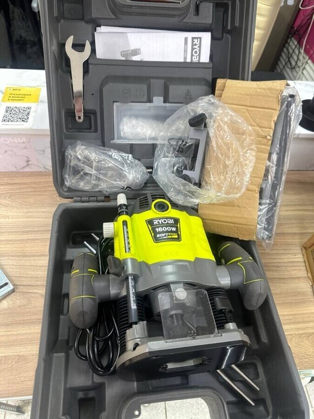 Фрезер новый RYOBI1600
