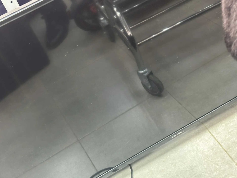 Телевизор др марка Ruiomatech 50 lдюймов