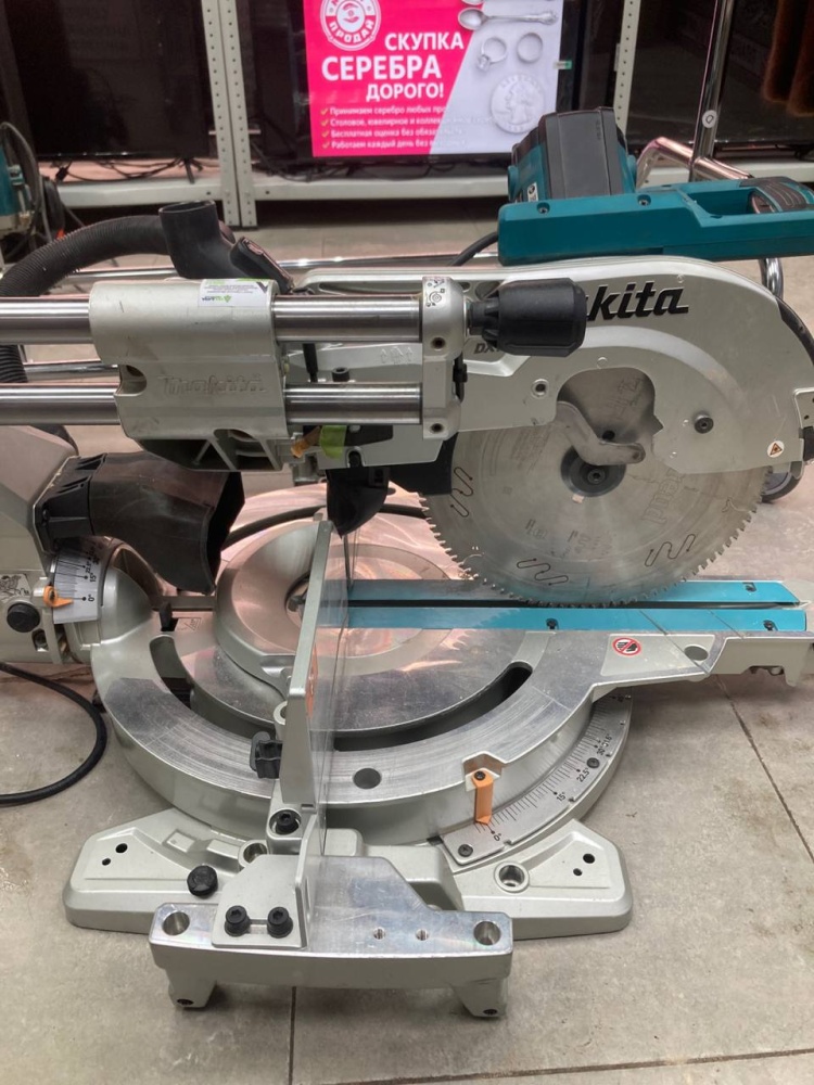 Торцовочная пила Makita ls1219l