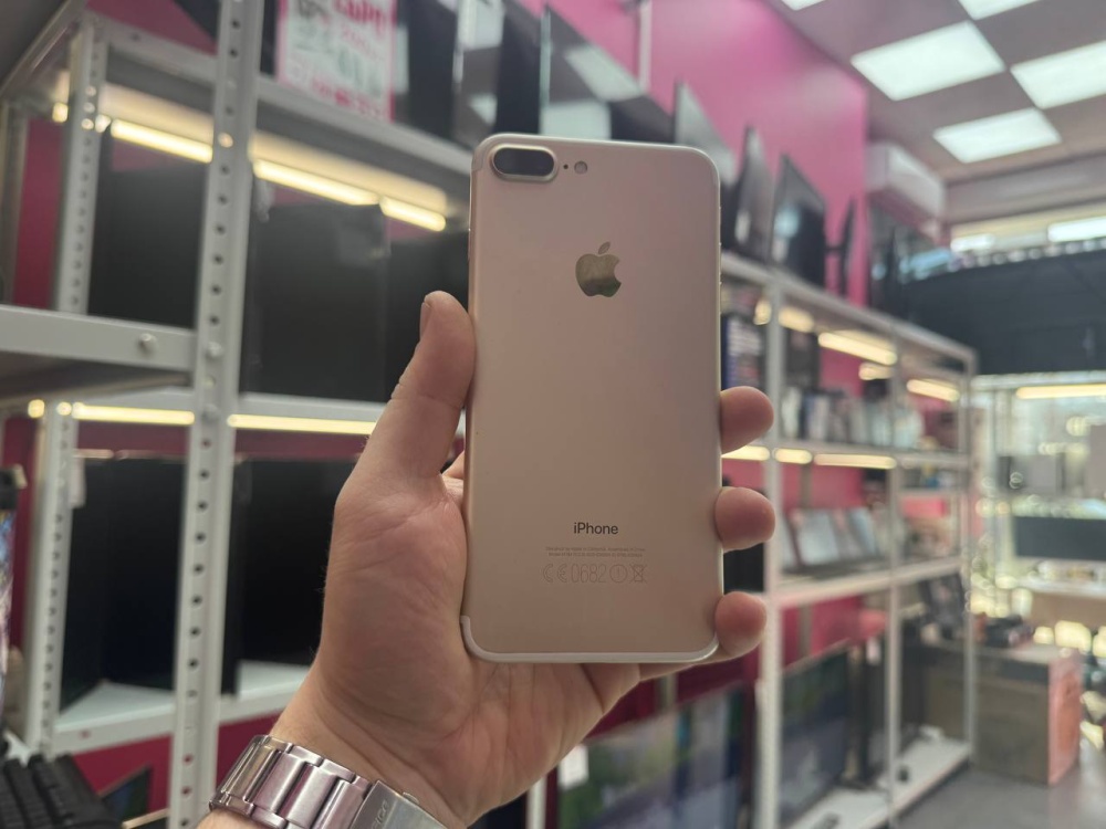 Смартфон iPhone 7+ 32Gb