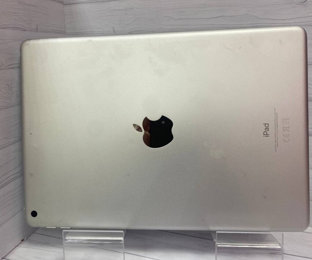Планшет Apple iPad 7ht generation 32 gb wifi