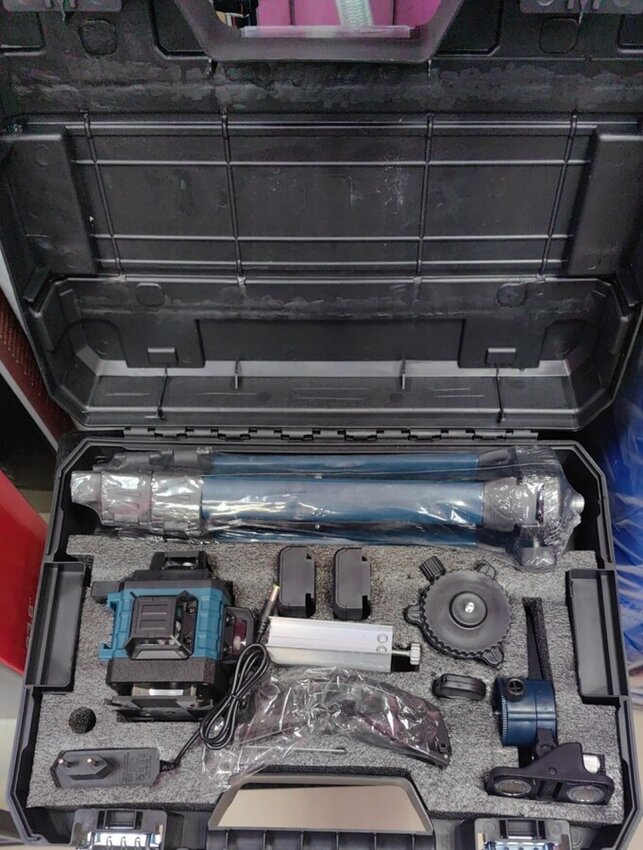 Лазерный уровень 4D