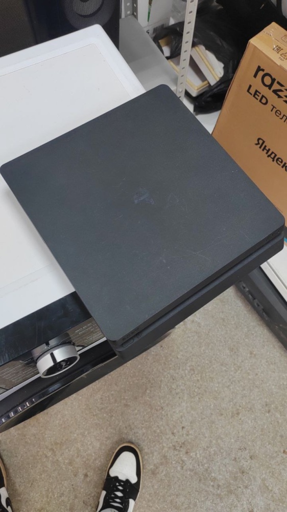 Игровая приставка Sony PlayStation 4 slim