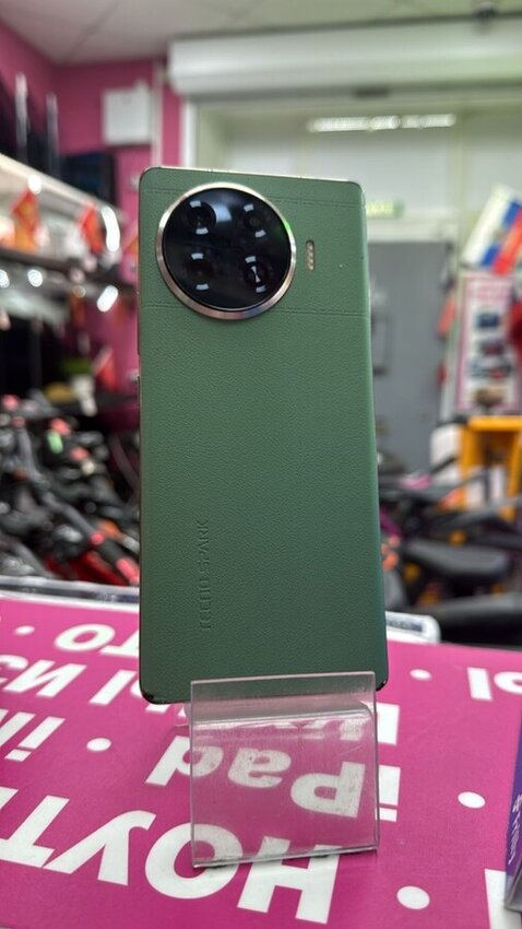 Мобильный телефон Tecno spark 20 pro +  8-256gb