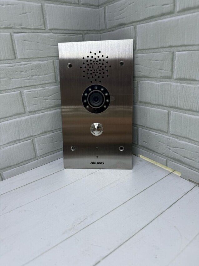 ВЫЗЫВНАЯ ПАНЕЛЬ AKUVOX E21V