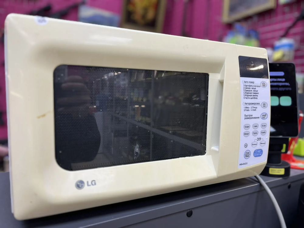 Микроволновая печь LG MB-4042G