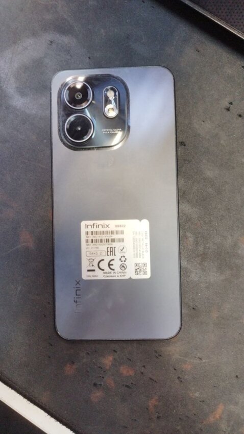 смартфон Infinix Smart 9 3/64