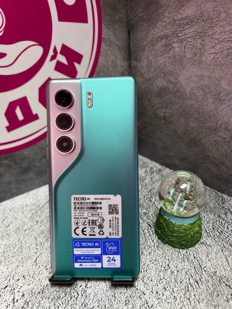Мобильный телефон Tecno camon 40 pro 8\256 Гб