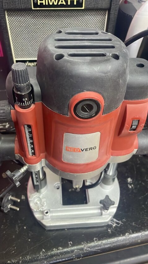 Фрезер RedVerg RD-ER160