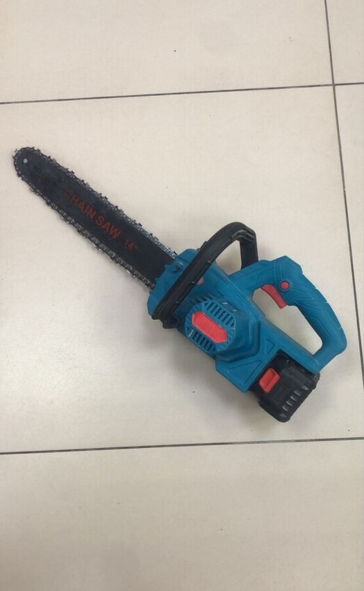 Цепная электропила Makita