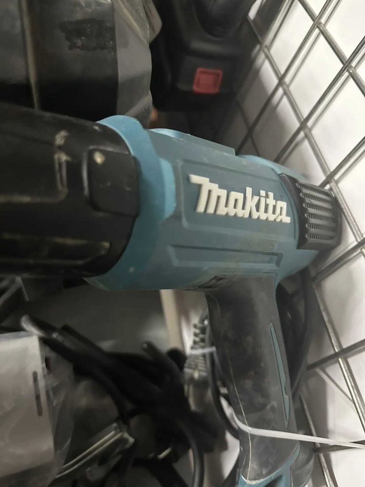 Фен строительный Makita HG 6031