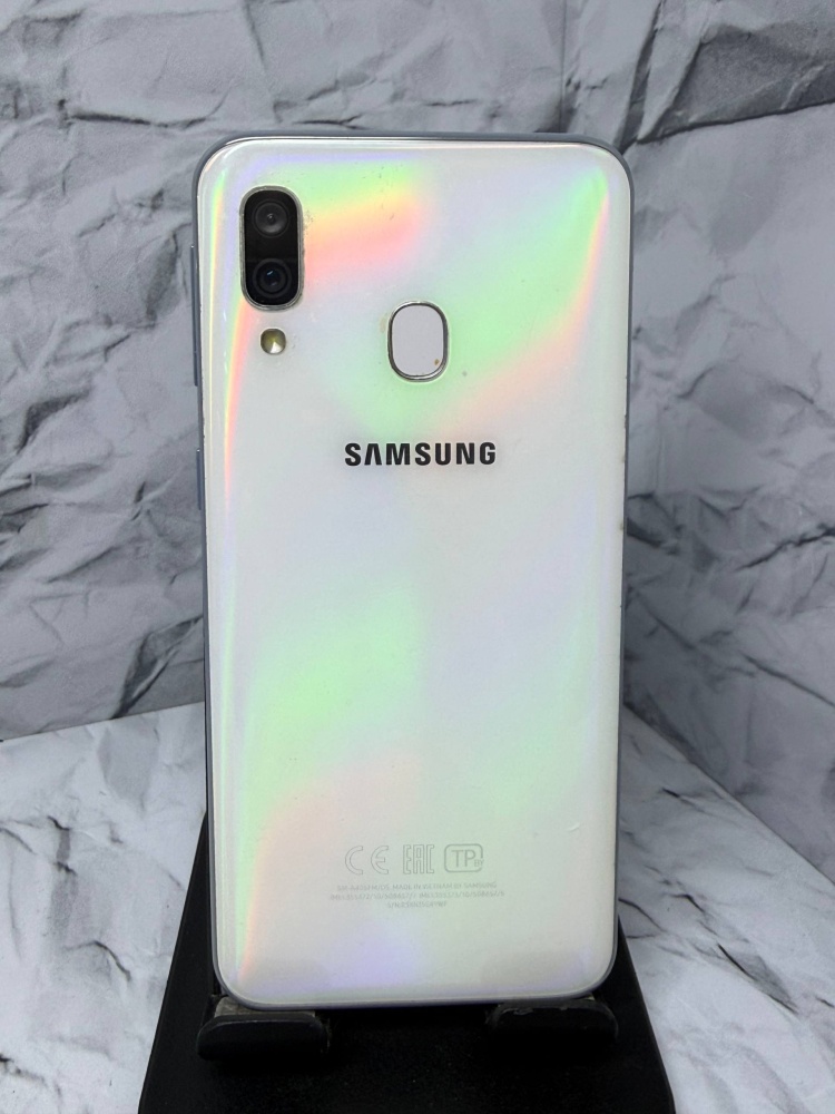 Смартфон Samsung A40 4/64