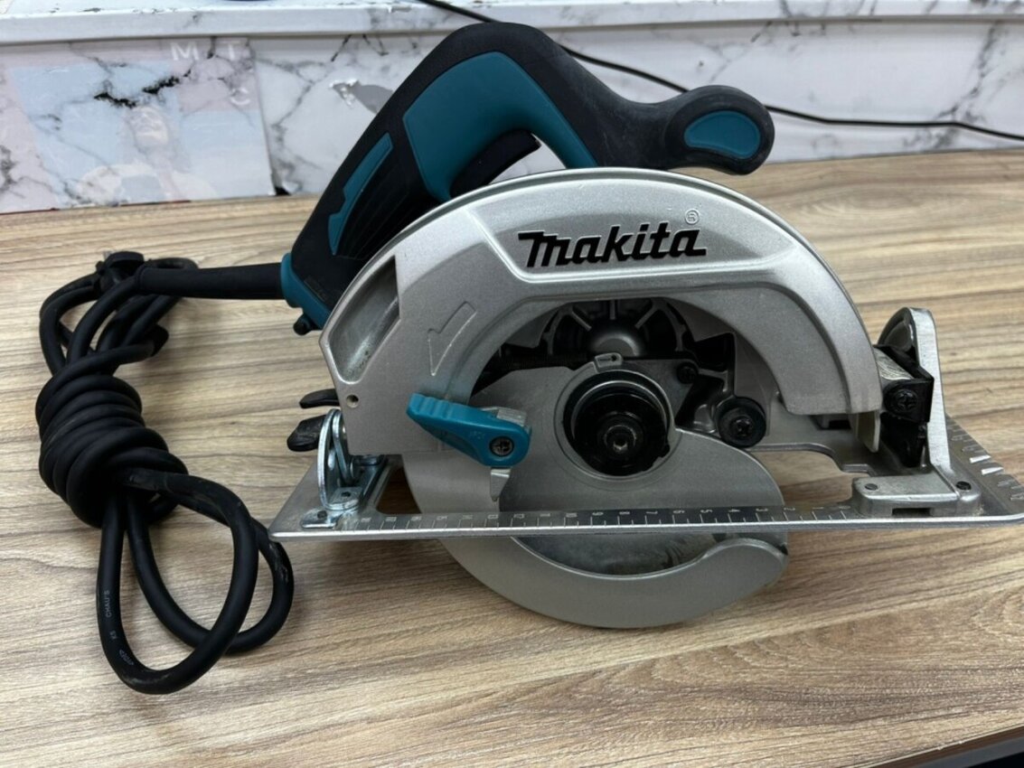 Циркулярная пила Makita HS6601