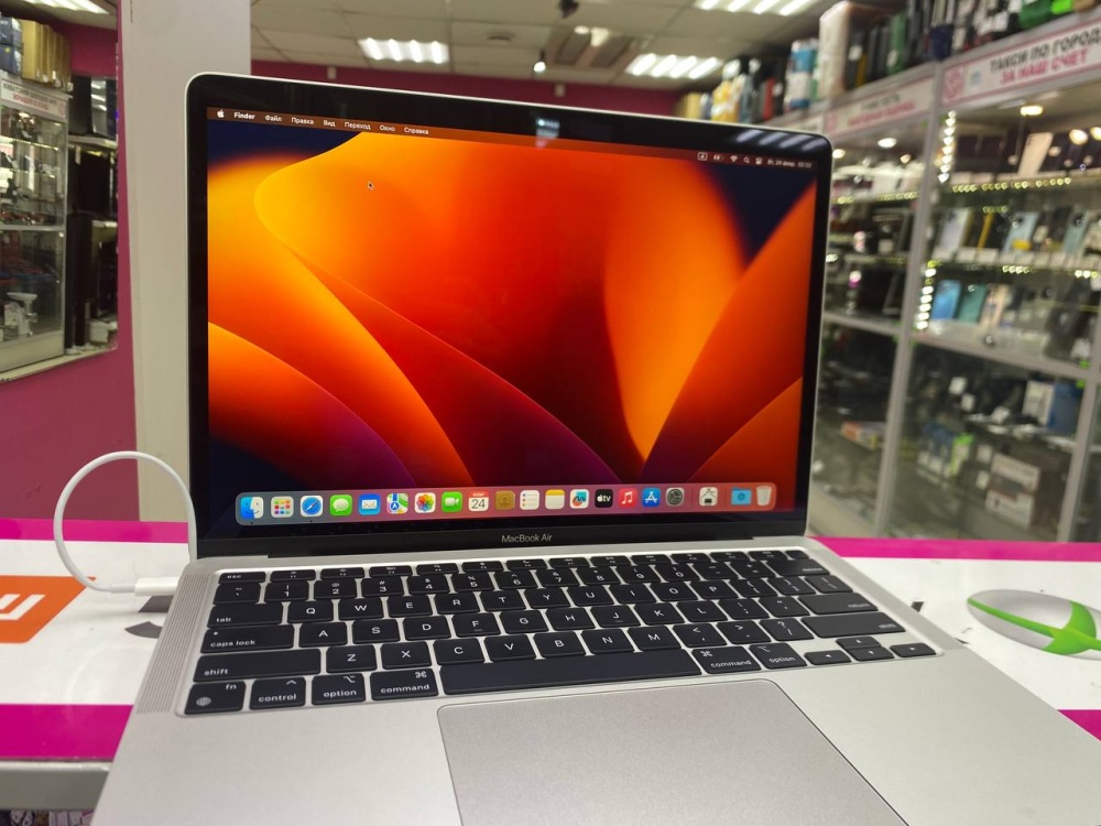 Ноутбук Macbook Air 13 2020 8gb/512sssd